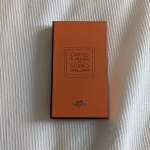 Hermes knotting cards